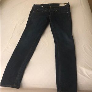 Rag & Bone like new jeans size 28. True to size.